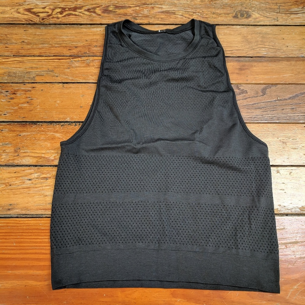 Lululemon black workout tank